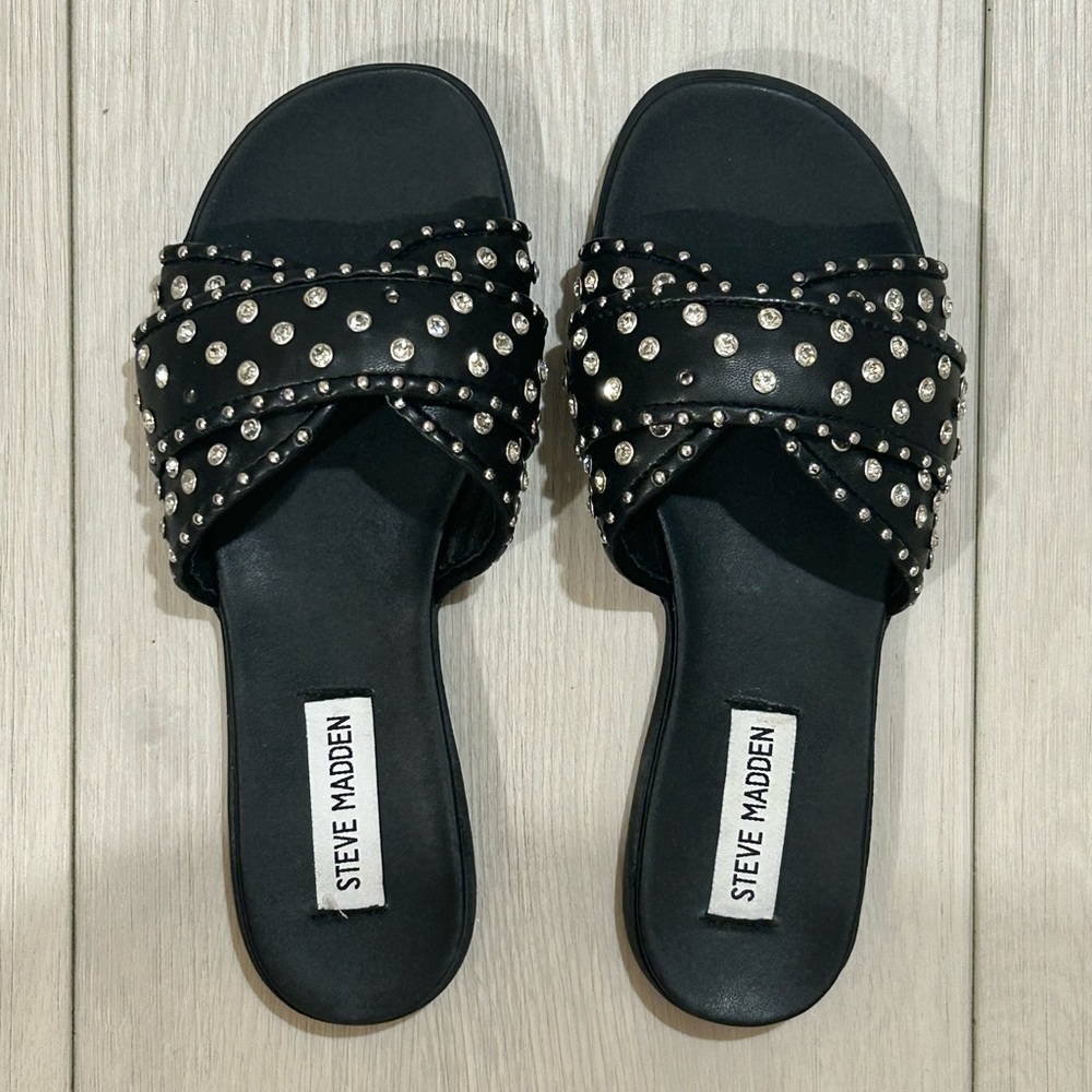NWT Steve Madden Black Studded Slides Size 6
